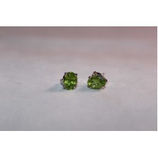 925 Sterling Silver Studs Earring with Natural Peridot Stones